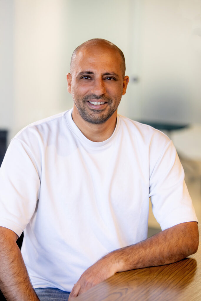 אלון הדר - מנכל חברת רותם אנרגיה - מערכות סולאריות