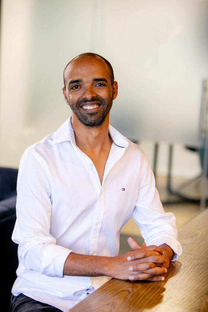 זיו דסטה - סמנכל חברת רותם אנרגיה - מערכות סולאריות