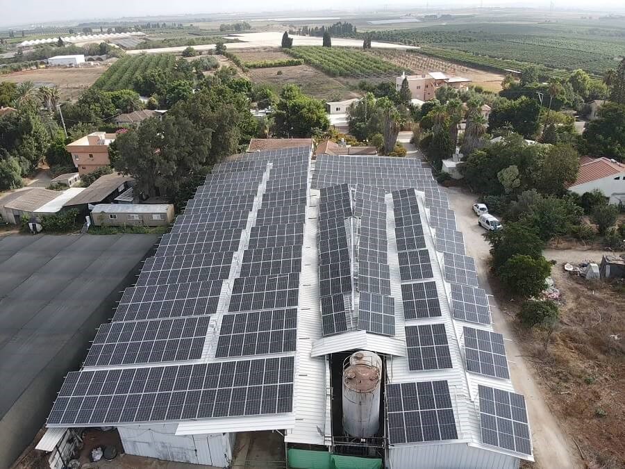 מערכת סולארית תעשייתית מבית רותם אנרגיה - מערכות סולאריות