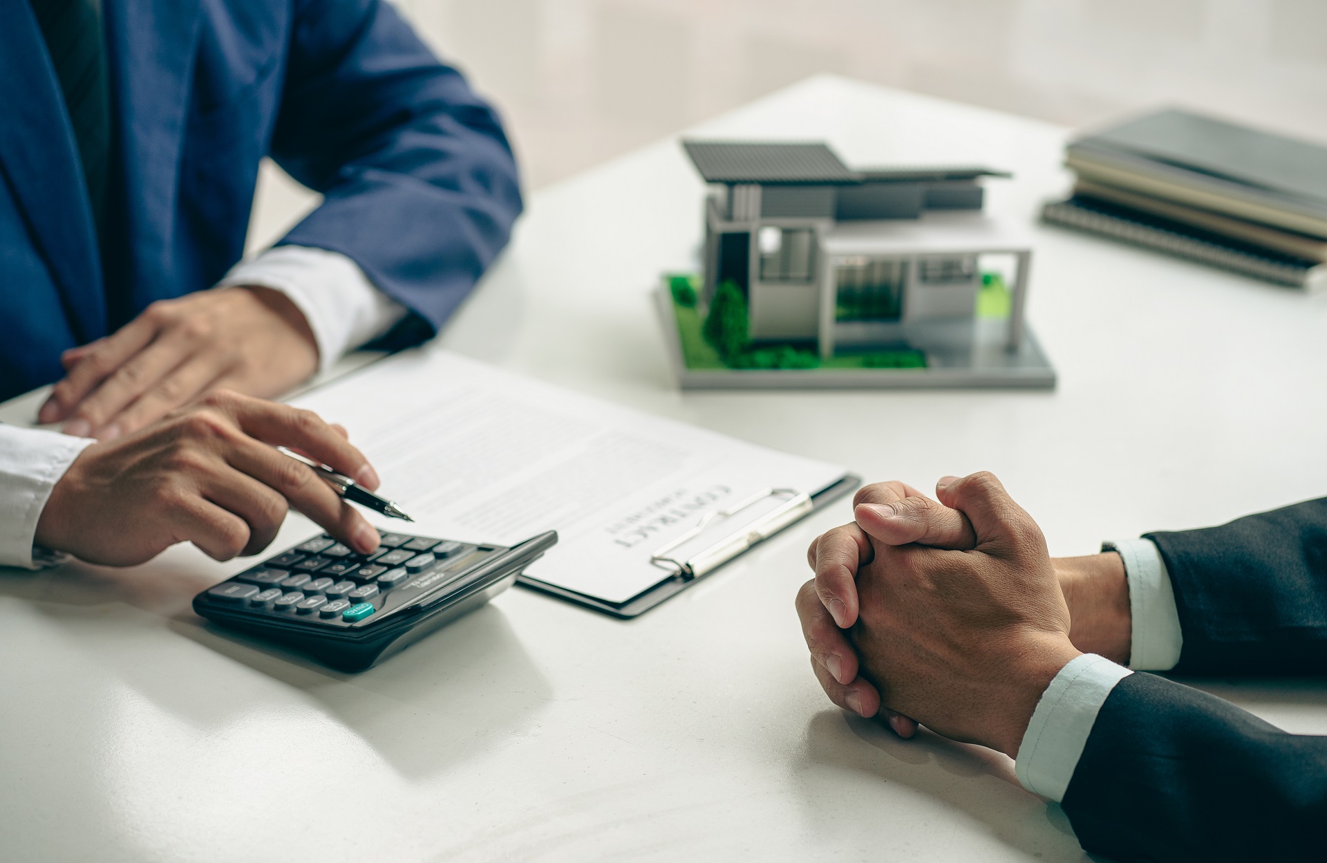 מערכת סולארית כהחלטה עסקית כלכלית - רותם אנרגיה - תמונה להמחשה